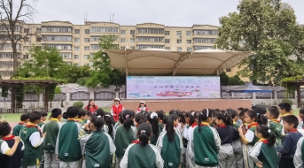 守護(hù)心靈成長(zhǎng)  關(guān)愛(ài)心理健康  ——蘭州市第三人民醫(yī)院走進(jìn)萬(wàn)里小學(xué)開(kāi)展心理  健康團(tuán)輔活動(dòng)